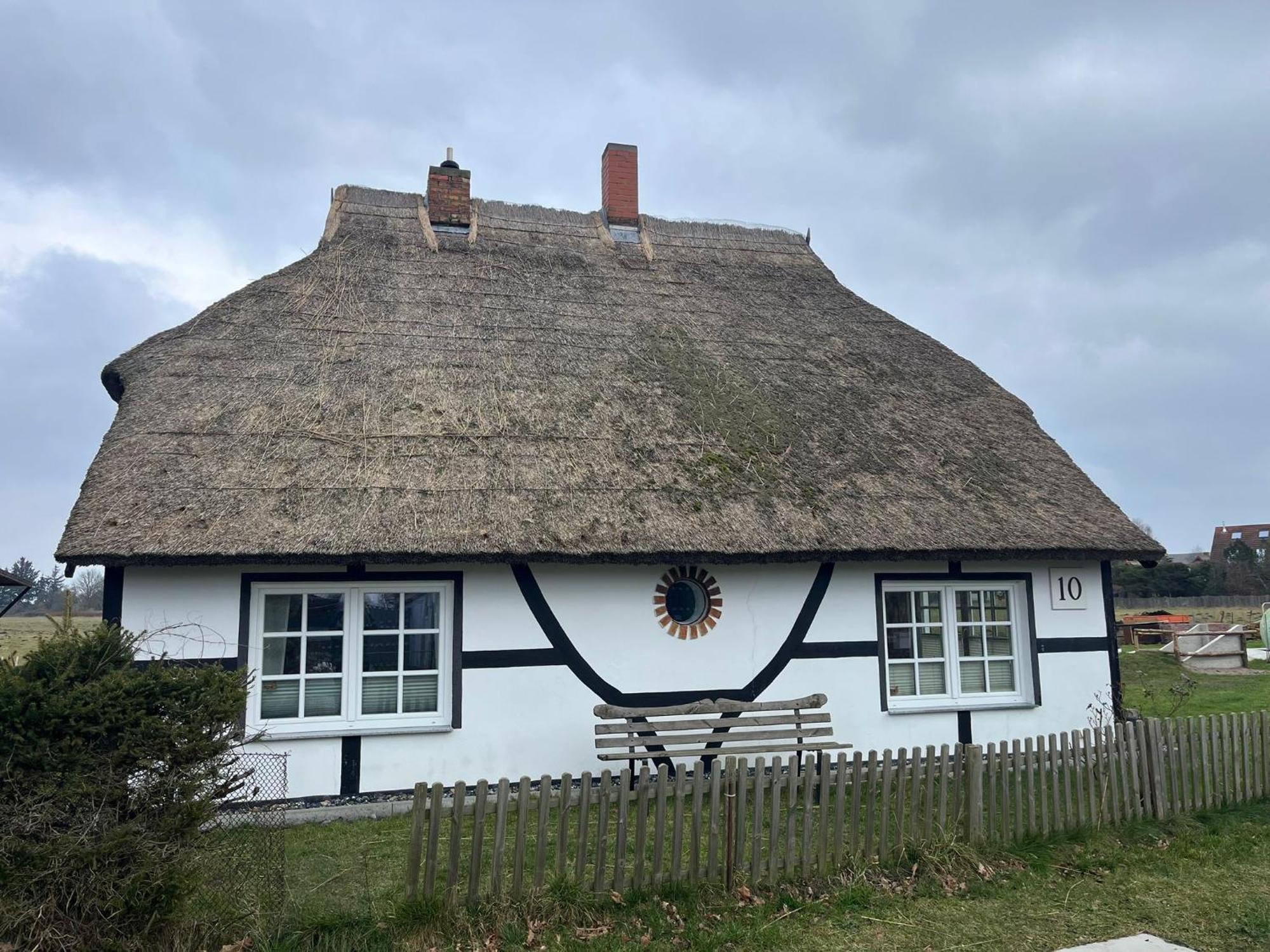 Urlaub Unterm Reetdach Auf Dem Darss Vila Fuhlendorf  Exterior foto